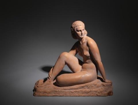 demeter-chiparus-femme-assise-terre-cuite