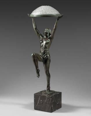 Max Le Verrier, Femme dansant au globe, sculpture