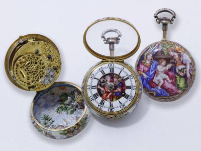 Rare montre bassine en or 750 millièmes, entièrement décorée de miniatures